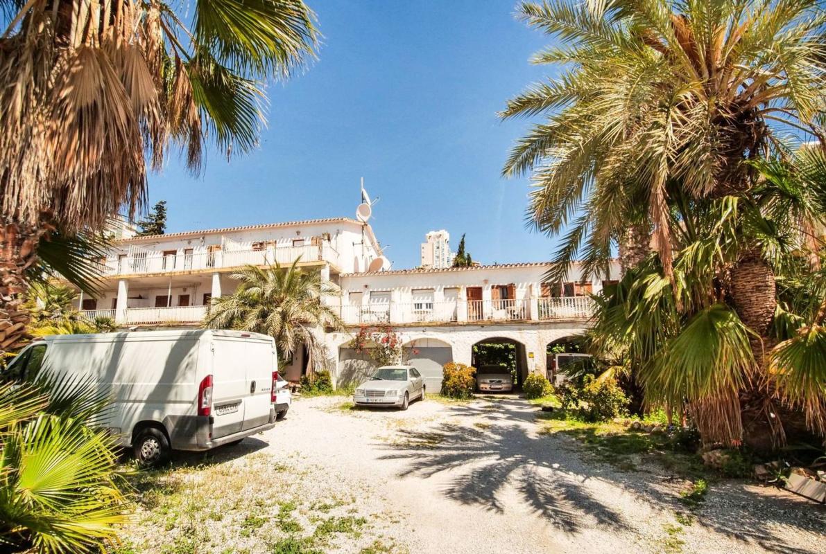 Edificio Residencial de 1753m2 en venta en Finestrat photo 2