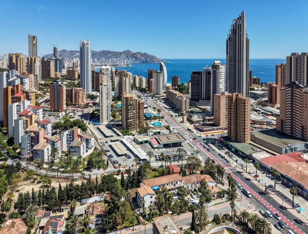 Edificio Residencial de 1753m2 en venta en Finestrat photo 3