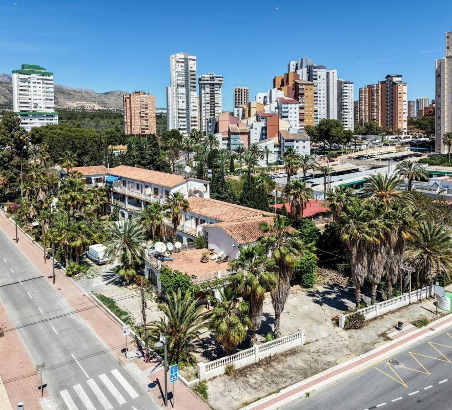 Edificio Residencial de 1753m2 en venta en Finestrat photo 4