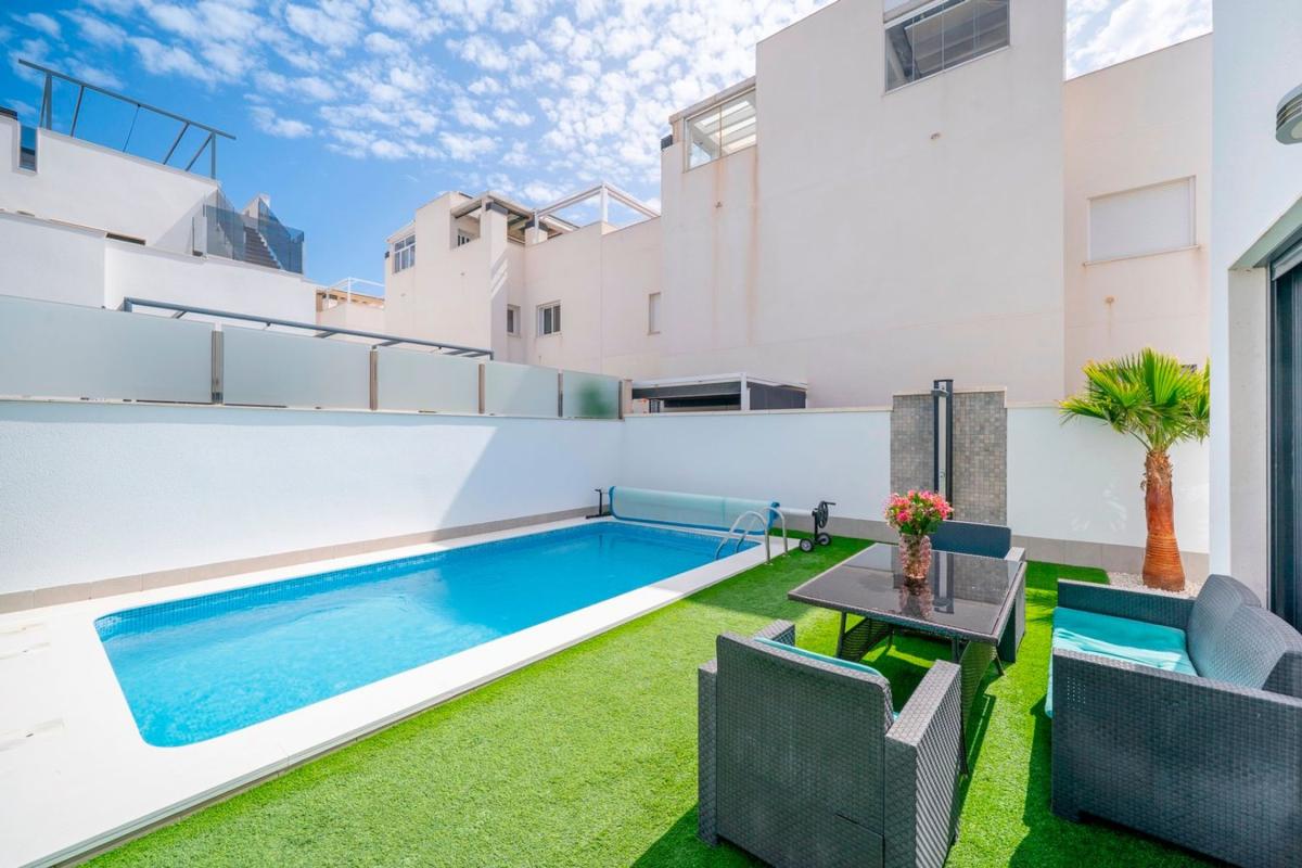 Properties for sale and rent in Spain photo 5