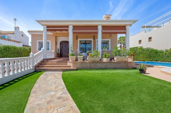 Casa o chalet independiente en Calle de los Hibiscus, 9, Cañada del Molino, Torrevieja photo 2