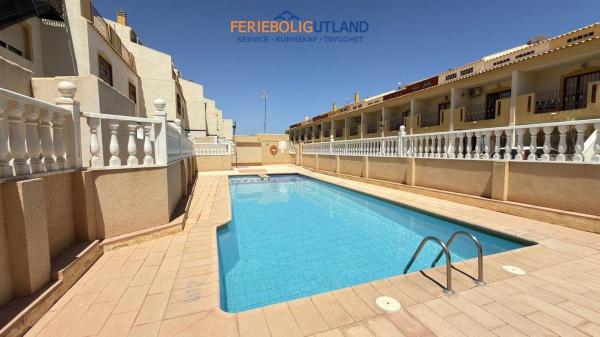 Chalet adosado en Calle Colon, La Regia, Orihuela thumbnail 2
