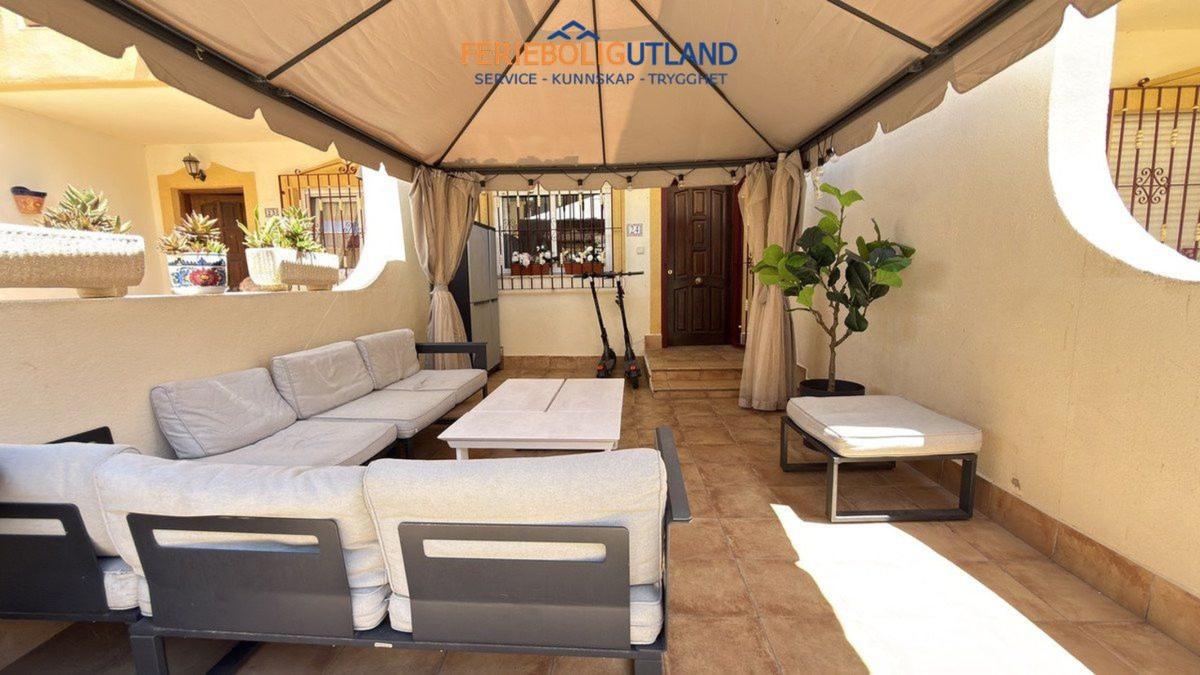 Продажа таунхауса в Chalet adosado en Calle Colon, La Regia, Orihuela , Ориуэла photo 5