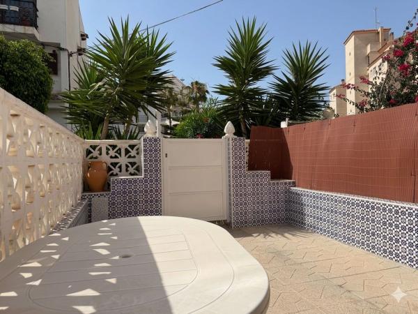 Chalet adosado en Calle Londres, 7, Nueva Torrevieja, Torrevieja photo 1