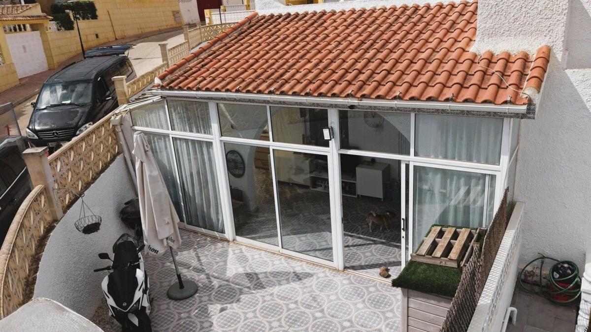 Sprzedaż niezależnego domku jednorodzinnego w Casa o chalet en Blue Lagoon - Galán, San Miguel de Salinas, San Miguel de Salinas photo 2