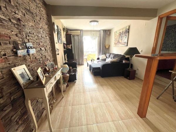 Venta de piso en Piso en Plà del Bon Repòs-La Goteta, Alicante / Alacant, Alicante / Alacant
photo 1