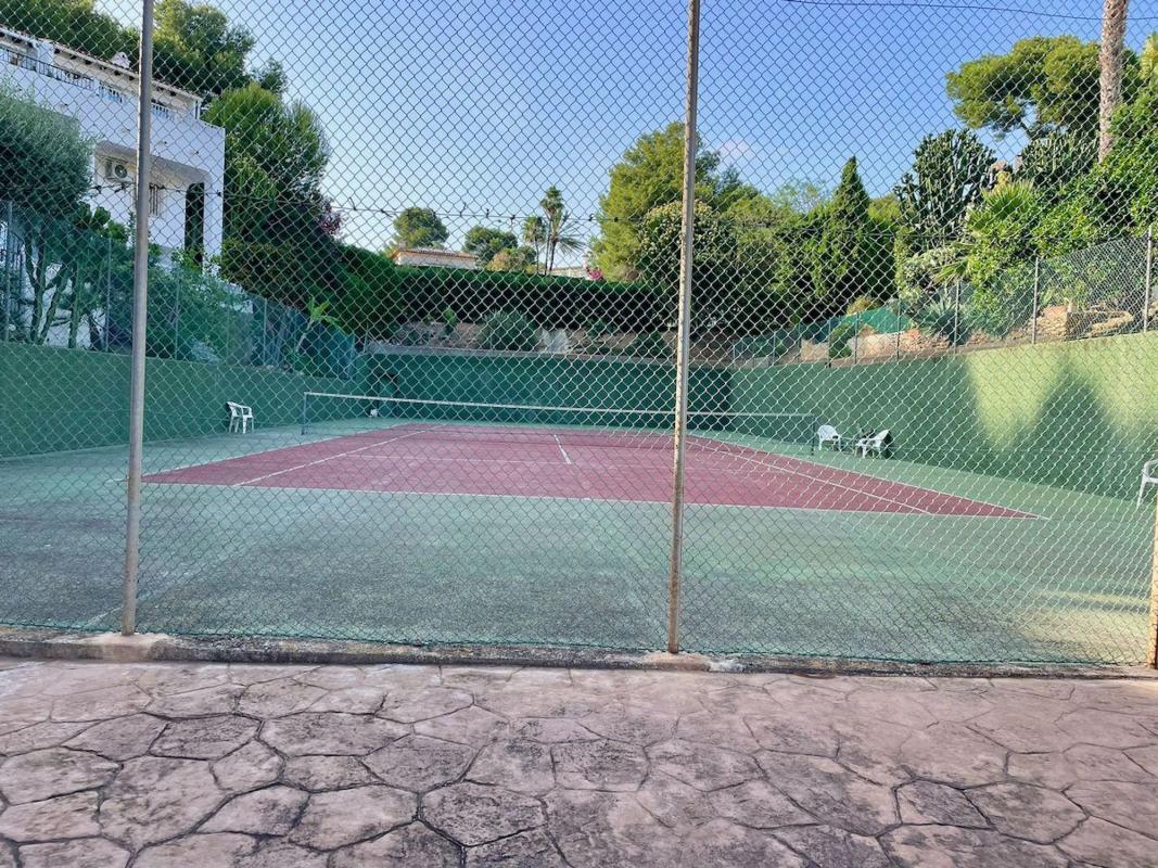 Properties for sale and rent in Spain photo 2