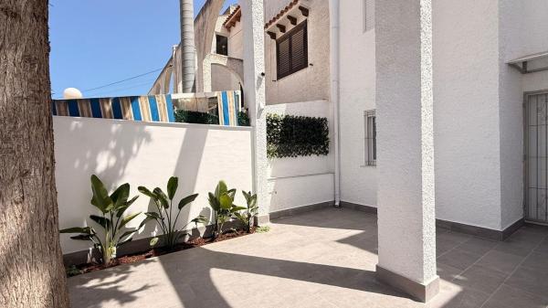 Casa o chalet independiente en Playa de los Locos, Torrevieja thumbnail 2