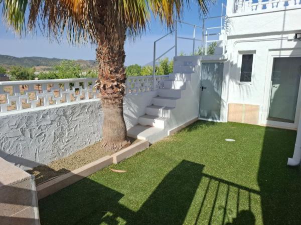 Independent chalet for sale in Casa o chalet en Cuesta Blanca, Algueña, Algueña
thumbnail 2