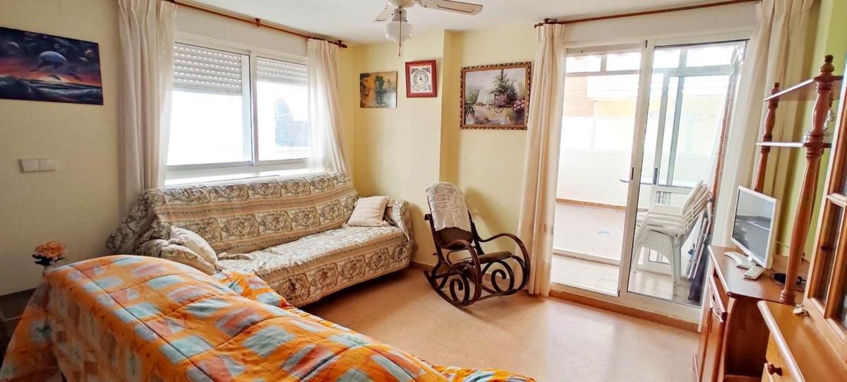 Продажа студии в Estudio en Calle Miguel de Unamuno, Guardamar Playa, Guardamar del Segura, Гуардамар-дель-Сегура photo 3