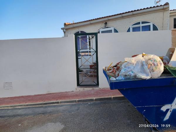 Chalet pareado en Calle Minerva, 47, Torreblanca, Torrevieja thumbnail 2