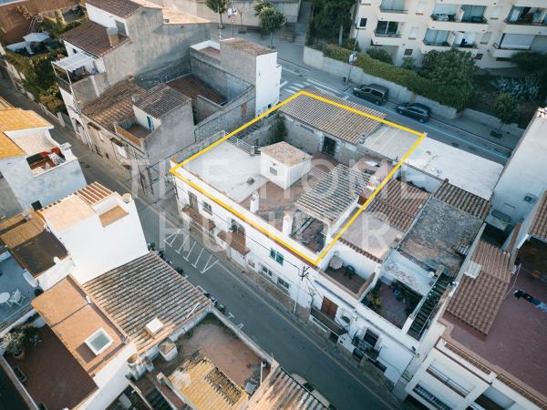Promoción Les cases del mar obra nueva en L'Escala photo 1