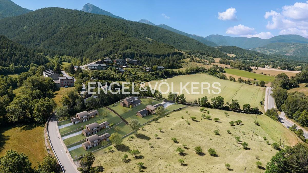 Obra nueva La Balira D'Urús en Urus (Revista) photo 1