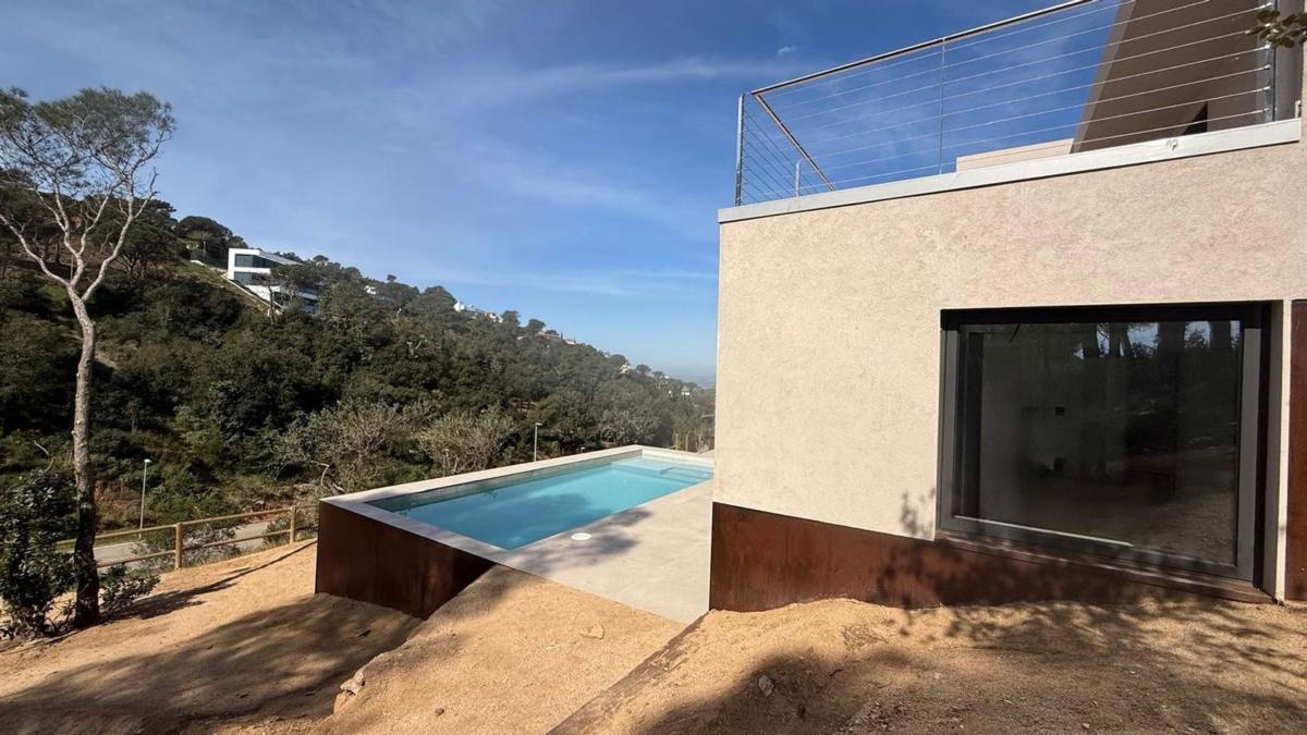 Obra nueva chalet en venta en Begur en Begur (Revista) photo 3