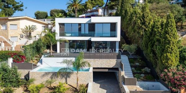 Promoción Chalet independiente en Margarida Xirgu 17 obra nueva en Lloret de Mar photo 1