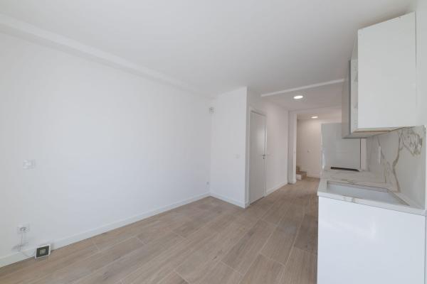 Дуплекс на продажу в Dúplex en Calle Alcalá, 32, Algete, Алхете photo 1