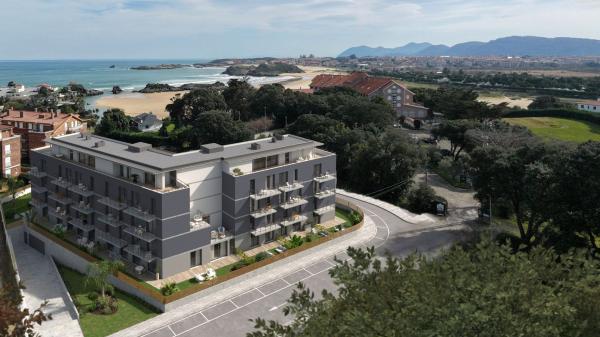 Sale of flat in Piso en Avenida Juan Hormaechea Cazón, 38 b, Isla, Island
photo 1