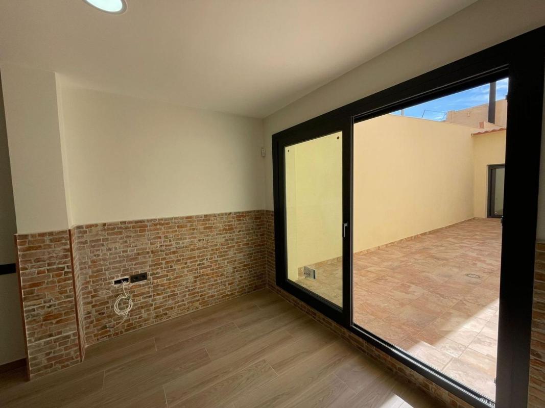 Venta de piso en Piso en Calle Infant Martí, 136, Ca n'Aurell, Terrassa, Terrassa
 photo 2