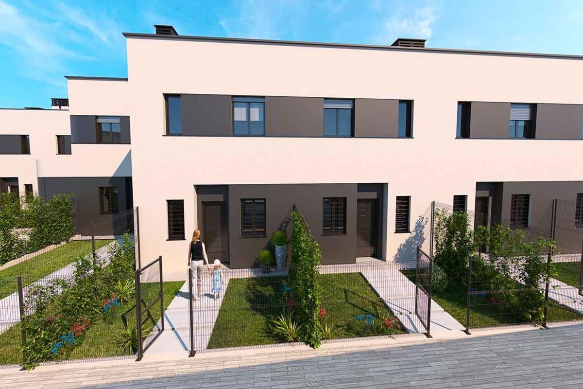 Properties for sale and rent in Spain photo 2