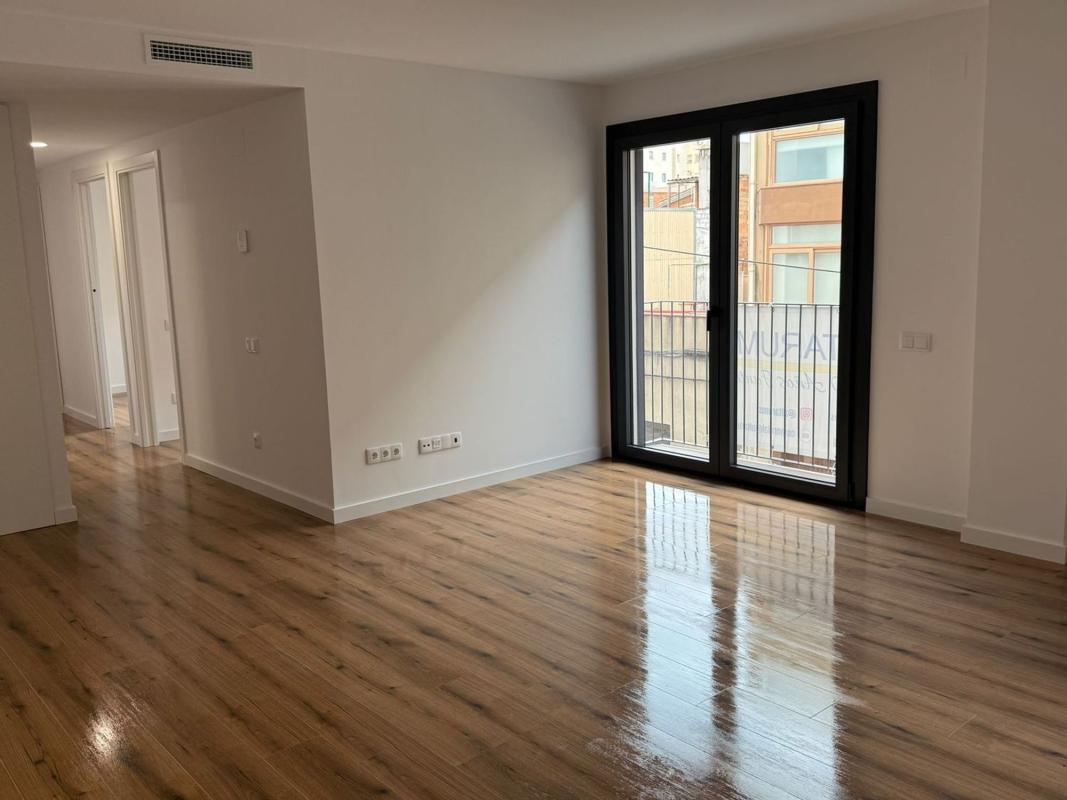 Venta de piso en Piso en Avenida de la Constitución, 145, Centre, Castelldefels, Castelldefels
photo 1