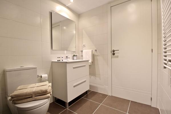 Sale of flat in Piso en Avenida Ciudad de Barcelona, 89, Adelfas, Madrid, Madrid
thumbnail 1