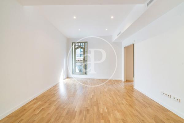 Аттик на продажу в Ático en El Gòtic, Barcelona, Барселона photo 1