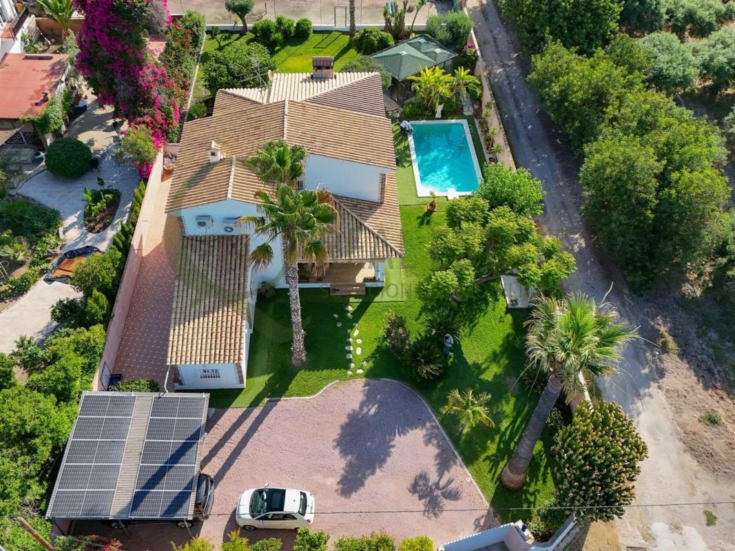 Properties for sale and rent in Spain photo 2