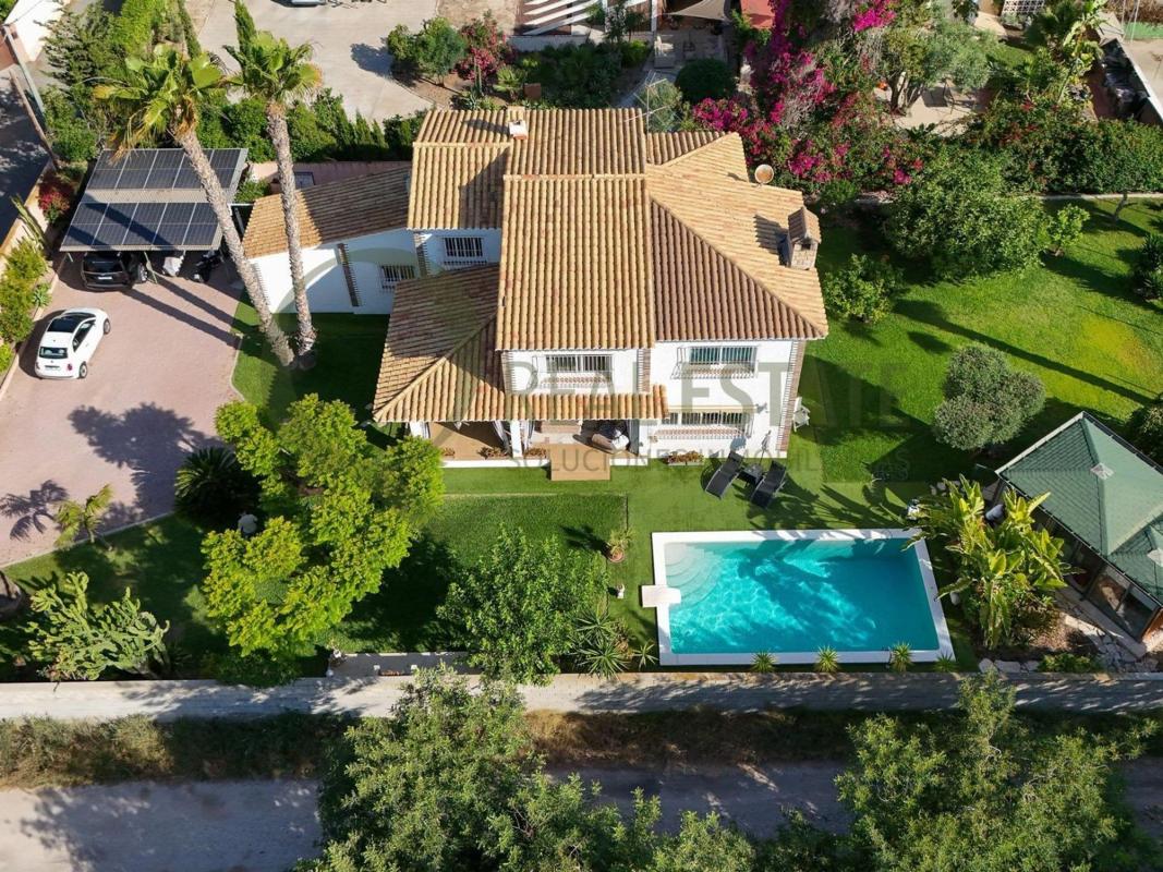 Properties for sale and rent in Spain photo 3