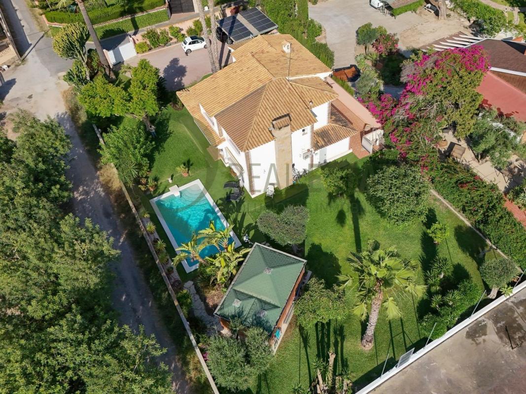 Properties for sale and rent in Spain photo 4