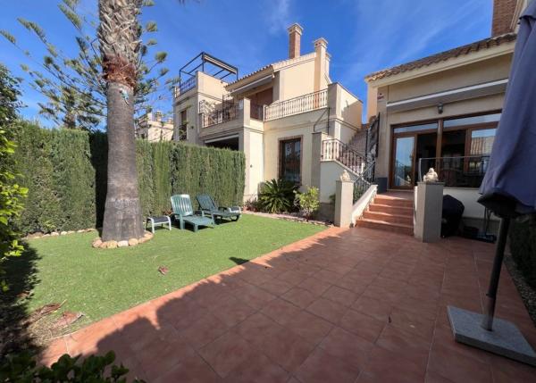 Chalet adosado en Calle Almoradí, Algorfa photo 1