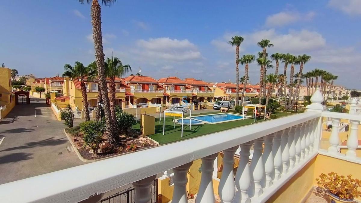 Venta de chalet independiente en Casa o chalet en La Siesta - El Salado - Torreta, Torrevieja, Torrevieja
photo 3