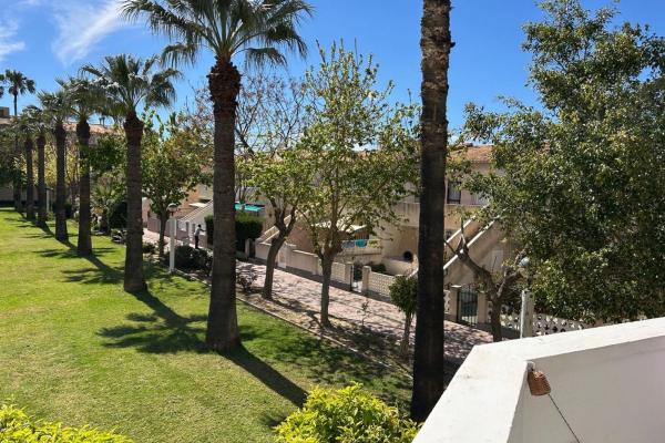 Sale of flat in Piso en Calle Mediodia, Cabo Roig, Orihuela, Orihuela
 photo 4