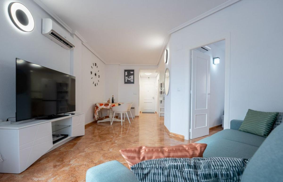 Venta de piso en Piso en Calle Joaquín Chapaprieta, 148, El Molino, Torrevieja, Torrevieja
photo 3