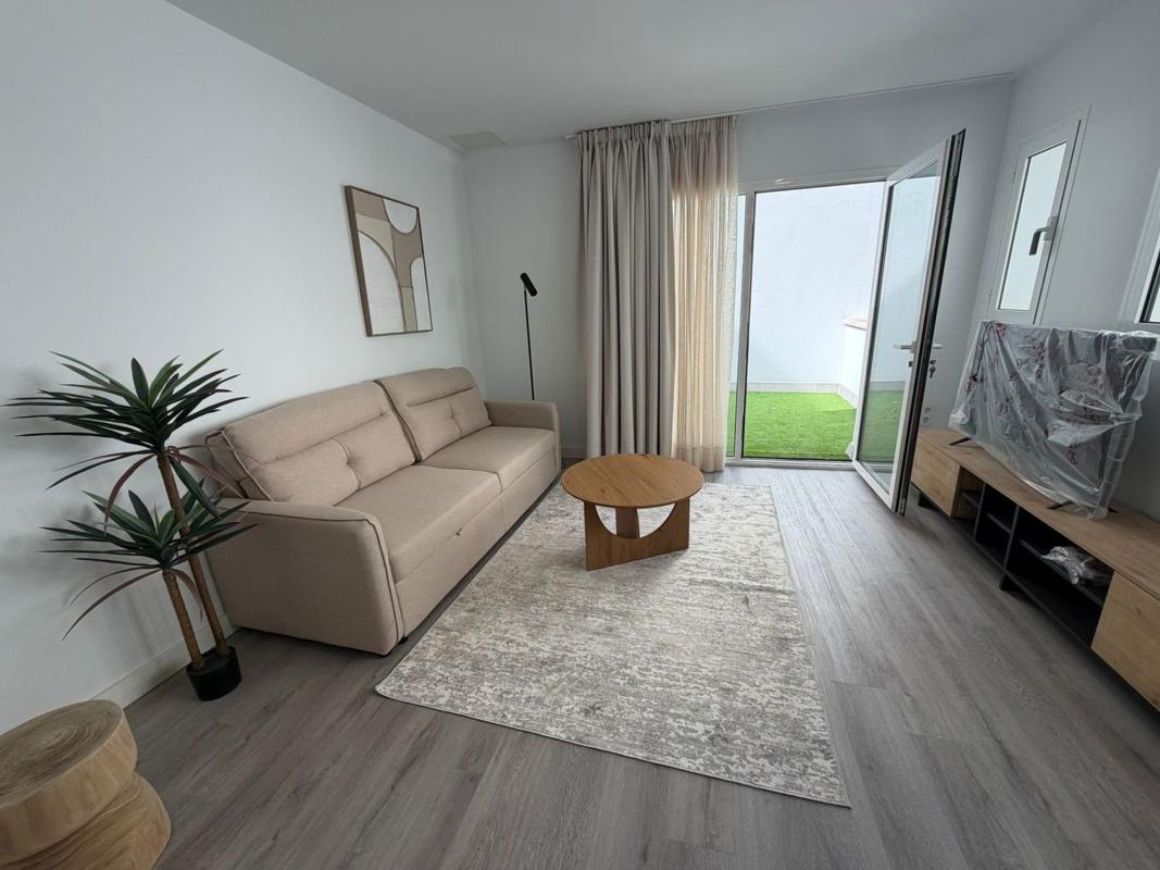 Venta de piso en Piso en Eduardo Benot, 11, Santa Catalina - Canteras, Las Palmas de Gran Canaria, Las Palmas de Gran Canaria
 photo 2