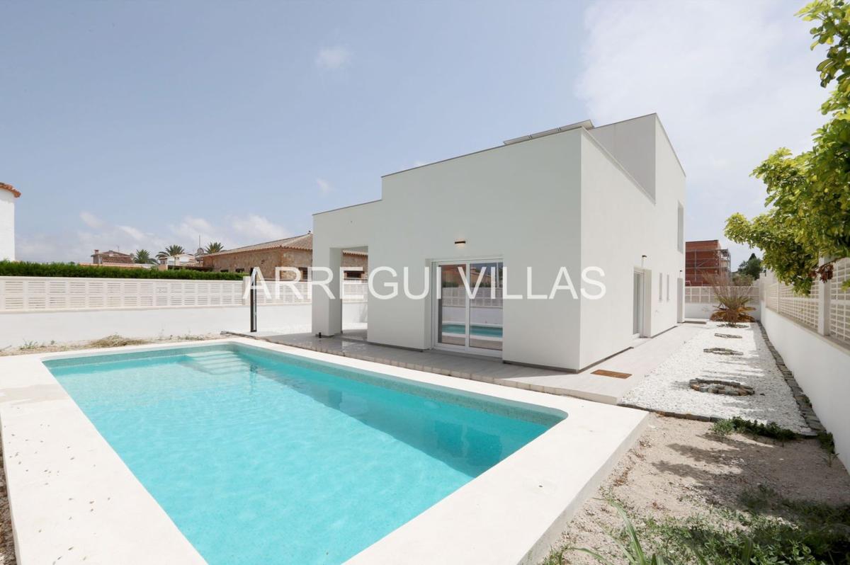 Propiedades en venta y alquiler en España photo 2