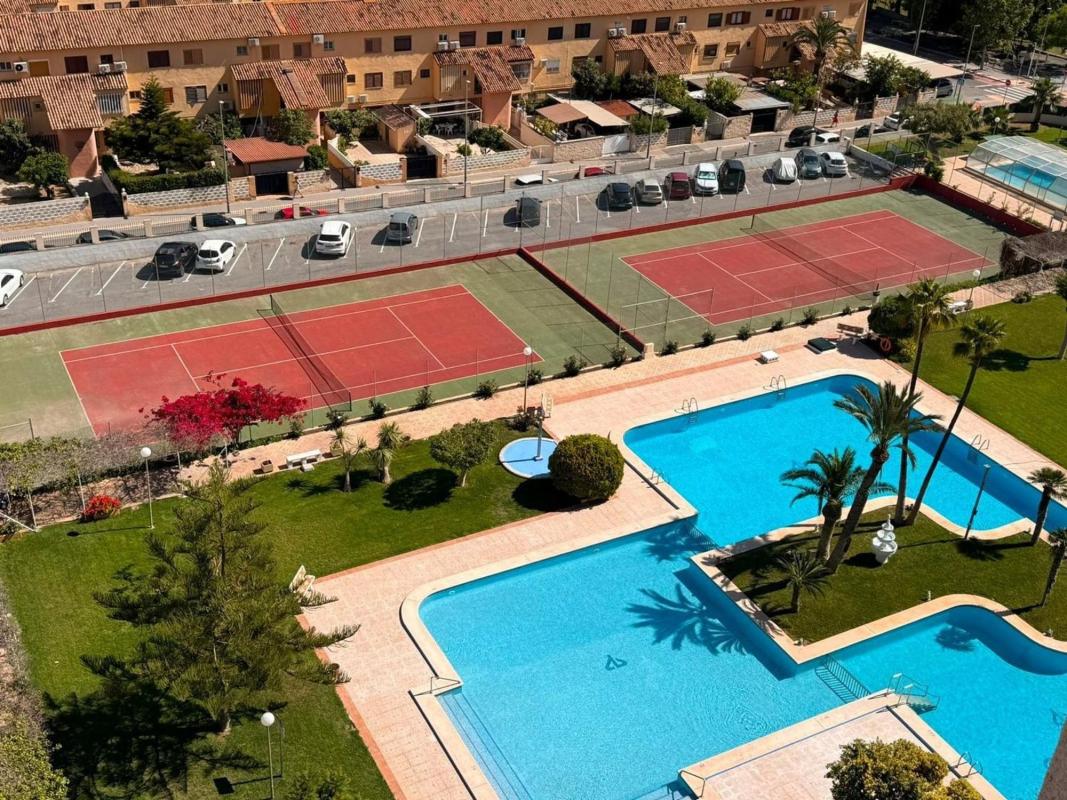 Venta de piso en Piso en Calle Noruega, Pueblo Levante, Benidorm, Benidorm
 photo 2
