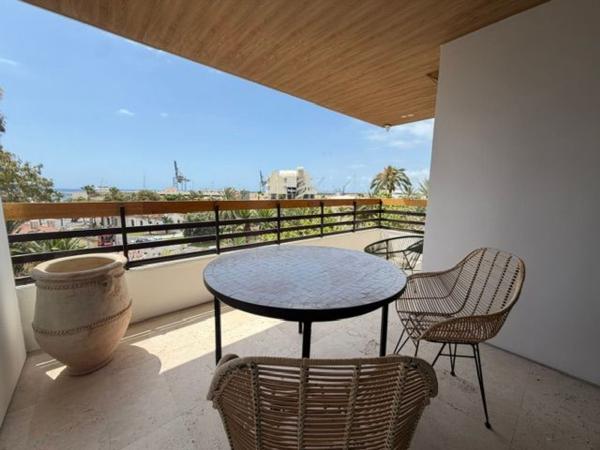 Venta de piso en Piso en Dr Ramon y Cajal, Ensanche-Diputación, Alicante / Alacant, Alicante / Alacant
thumbnail 2
