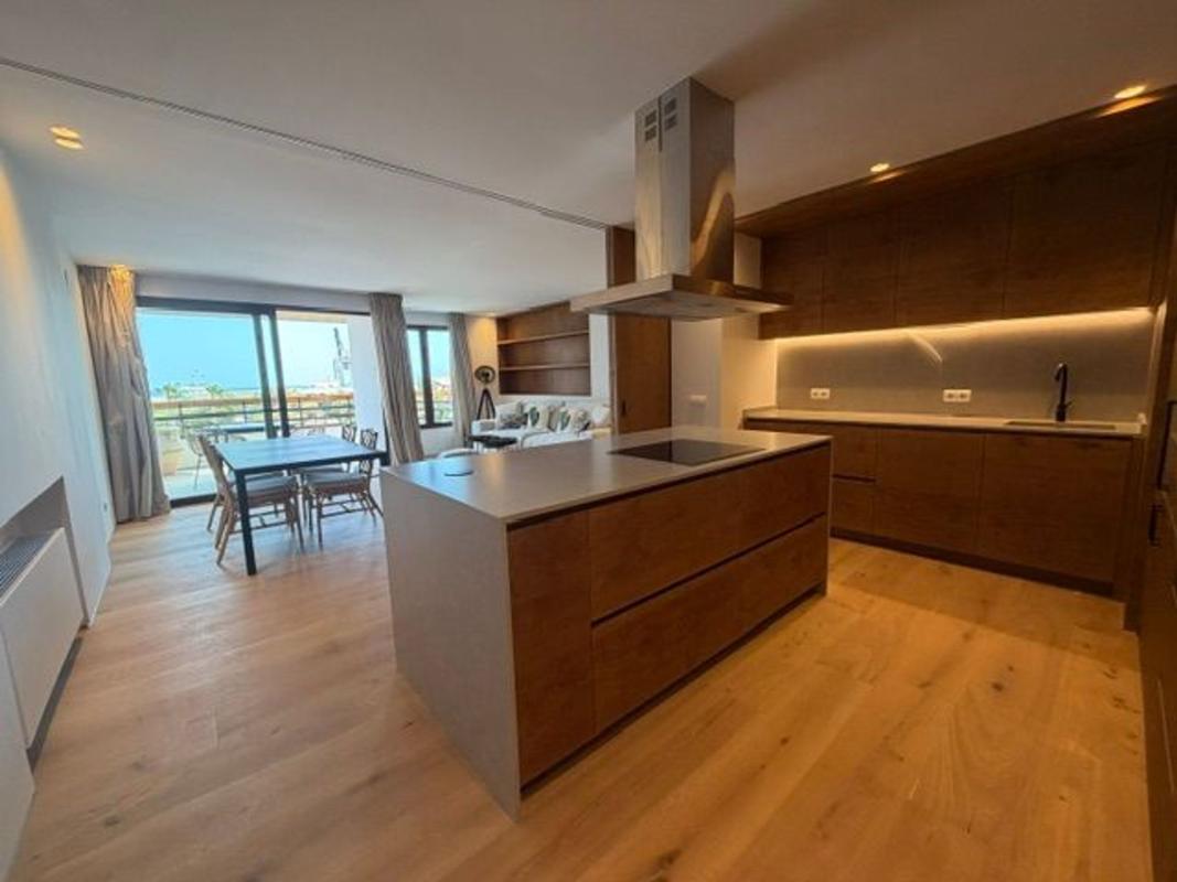 Продажа квартиры на Piso en Dr Ramon y Cajal, Ensanche-Diputación, Alicante / Alacant, Аликанте / Алакант
photo 5