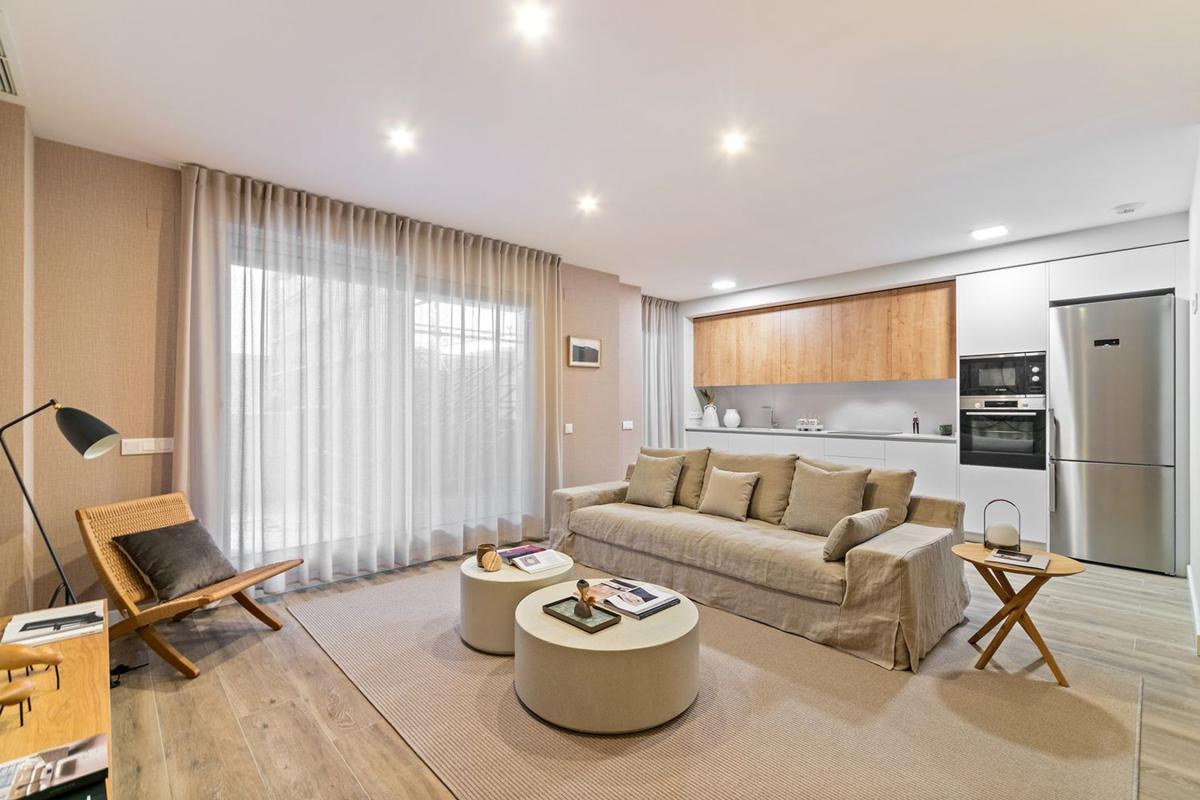 Venta de piso en Piso en Calle Pepe Samitier, 6, Torreblanca - Pla del Vent, Sant Joan Despí, Sant Joan Despí
 photo 2