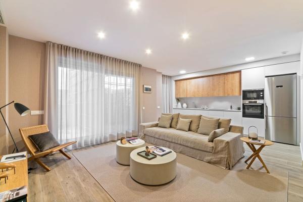Venta de piso en Piso en Calle Pepe Samitier, 6, Torreblanca - Pla del Vent, Sant Joan Despí, Sant Joan Despí
 photo 2