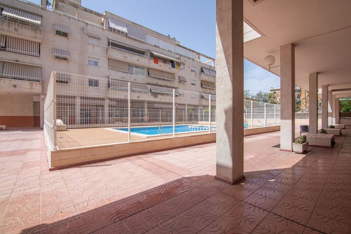 Sale of apartment in Piso en Avenida Periodista Rodolfo de Salazar s/n, Carolinas Altas, Alicante / Alacant, Alicante
photo 2