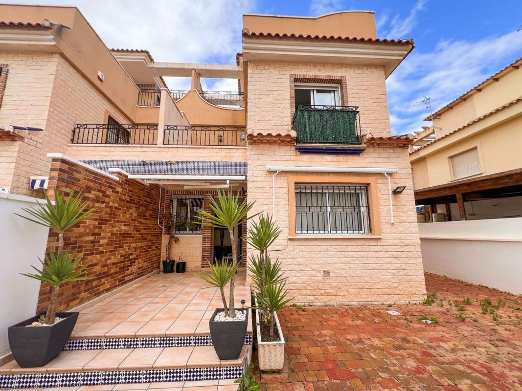 Недвижимость на продажу и в аренду в Испании photo 2
