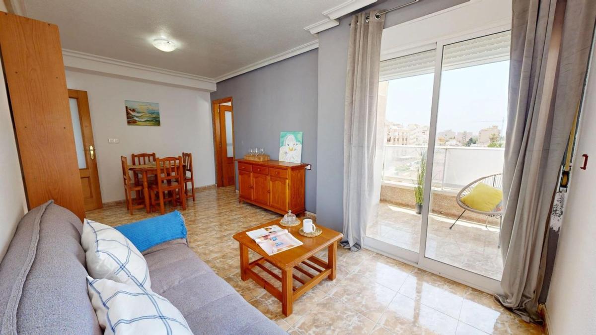 Venta de piso en Piso en Calle Marcelina, Nueva Torrevieja, Torrevieja, Torrevieja
photo 2