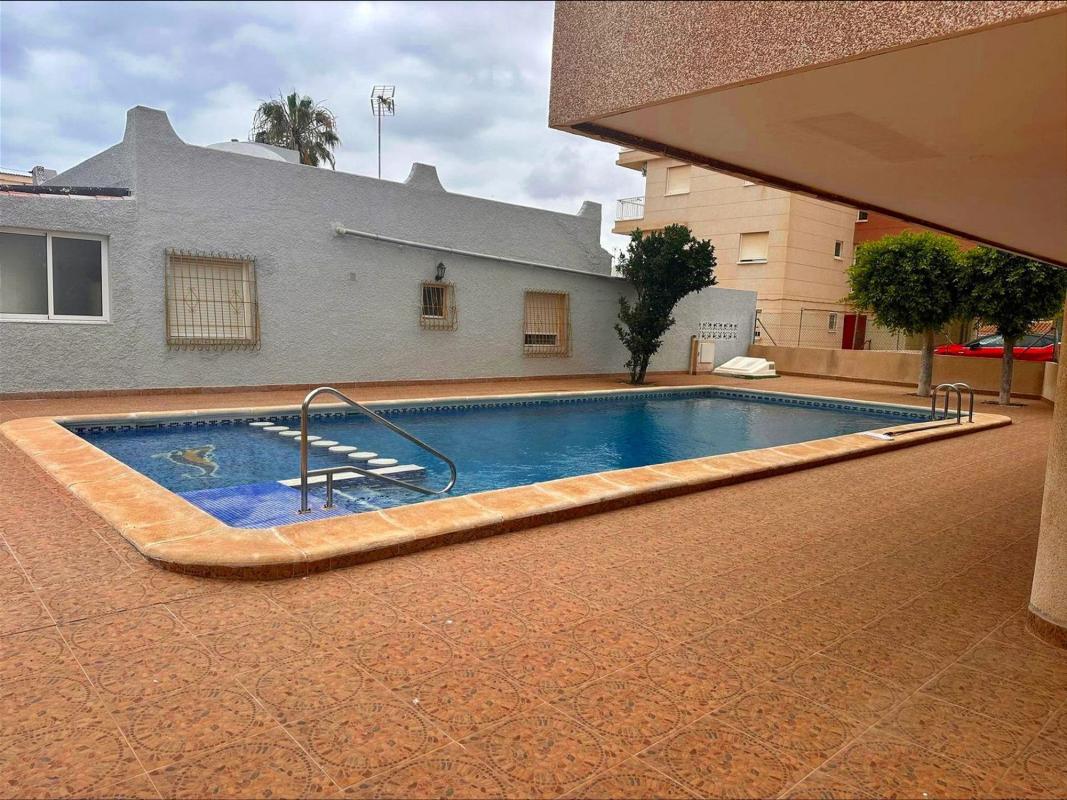Venta de piso en Piso en Calle Marcelina, Nueva Torrevieja, Torrevieja, Torrevieja
photo 3