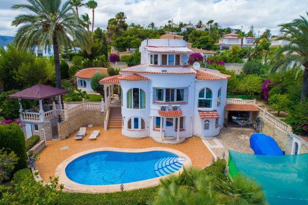 Casa o chalet independiente en Urbanización Cometa III, 8 L, Cometa-Carrió, Calpe photo 1