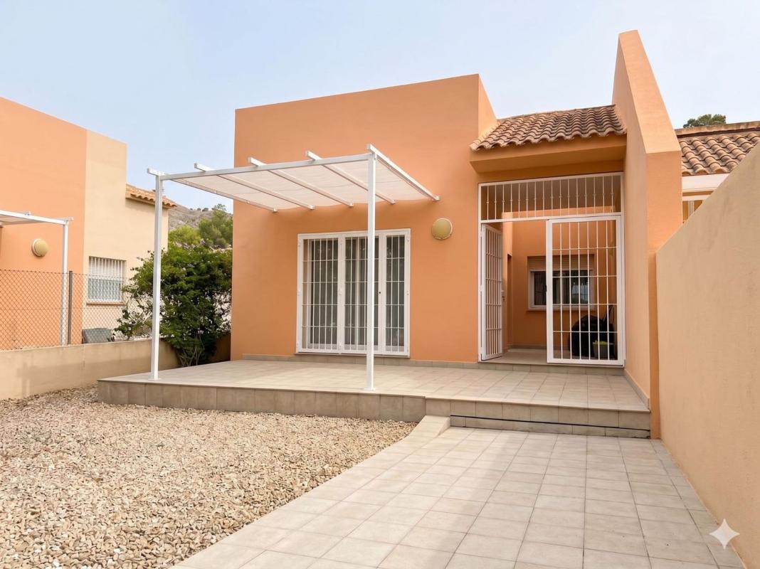 Propiedades en venta y alquiler en España photo 1