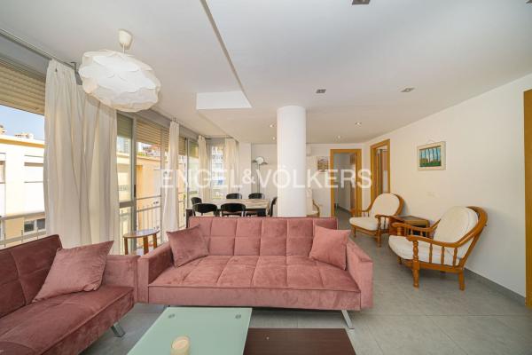 Venta de piso en Piso en Avenida de Madrid, Playa de Levante, Benidorm, Benidorm
 photo 2