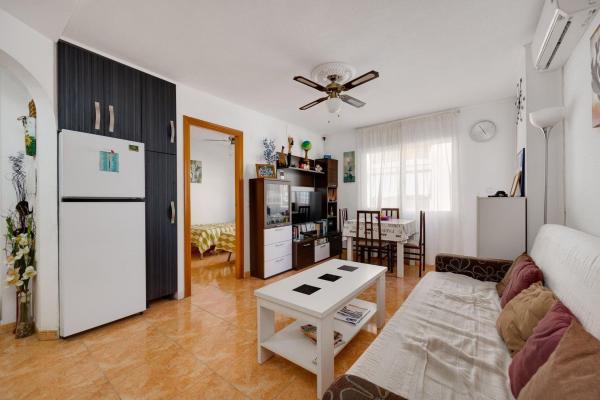 Sprzedaż mieszkania w Piso en Calle San José, 41, El Molino, Torrevieja, Torrevieja
photo 1