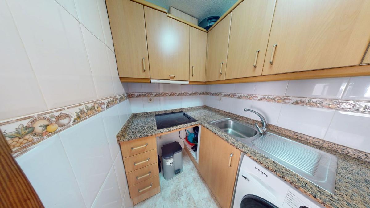 Venta de piso en Piso en Calle Bella Antonia, Antonio Machado, Torrevieja, Torrevieja
photo 5