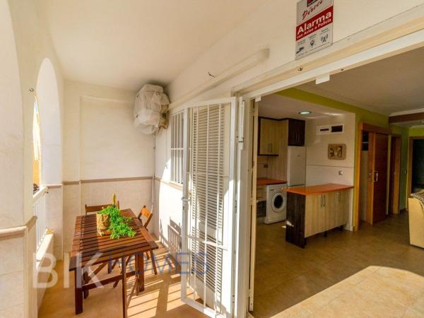 Venta de piso en Piso en Avenida de Soria, Los Europeos, Torrevieja, Torrevieja
thumbnail 3